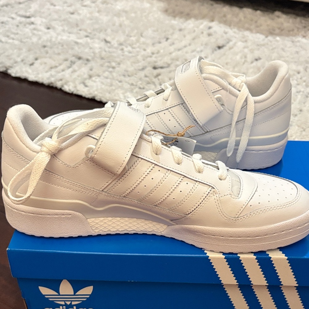 Adidas Forum Low sneakers. SZ 11.5 - Picture 3 of 3